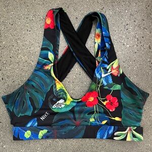 Nike Tropical Strappy Indy Bra